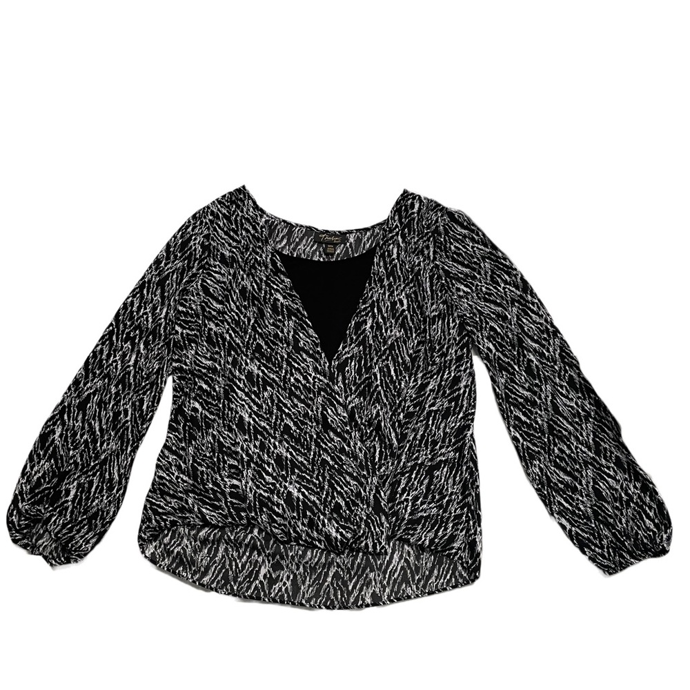 Women’s Thalia Sodi Long Sleeves Crossed Blouse Size:M Black and White